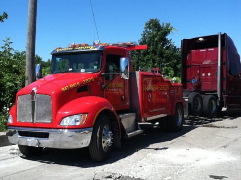Chicago semi towing