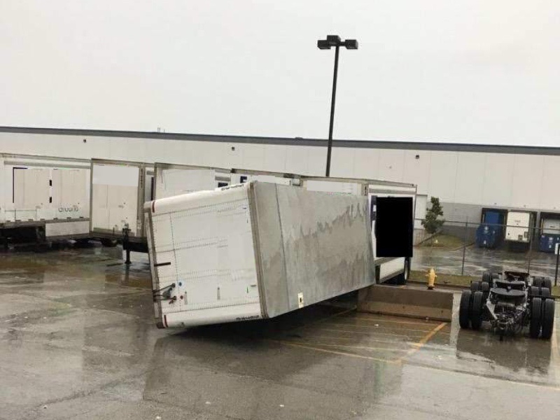I-94 semi towing